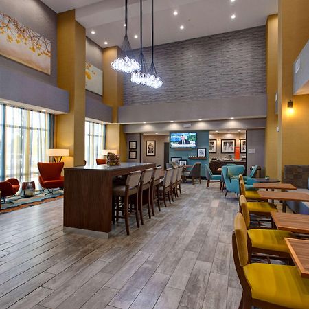 Hampton Inn & Suites-Wichita/Airport, Ks Ngoại thất bức ảnh