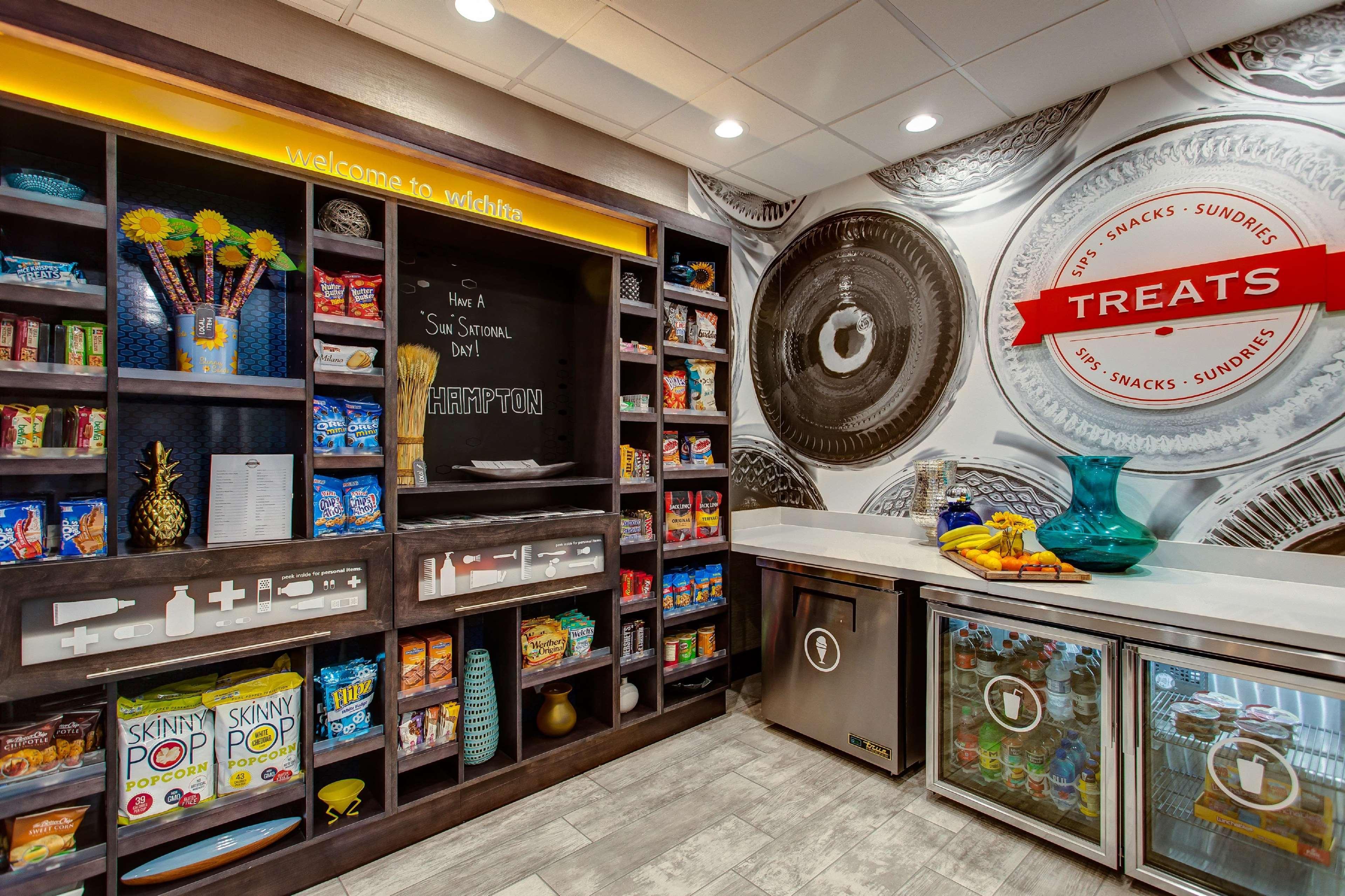 Hampton Inn & Suites-Wichita/Airport, Ks Ngoại thất bức ảnh