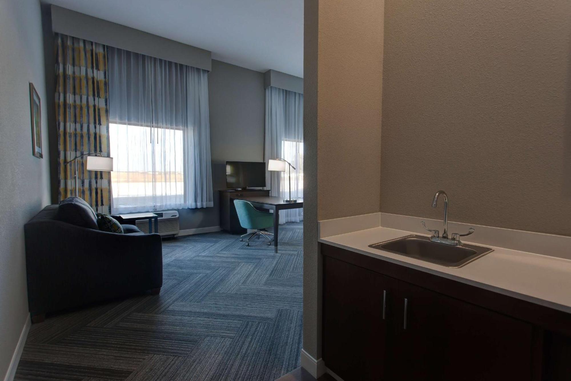 Hampton Inn & Suites-Wichita/Airport, Ks Ngoại thất bức ảnh