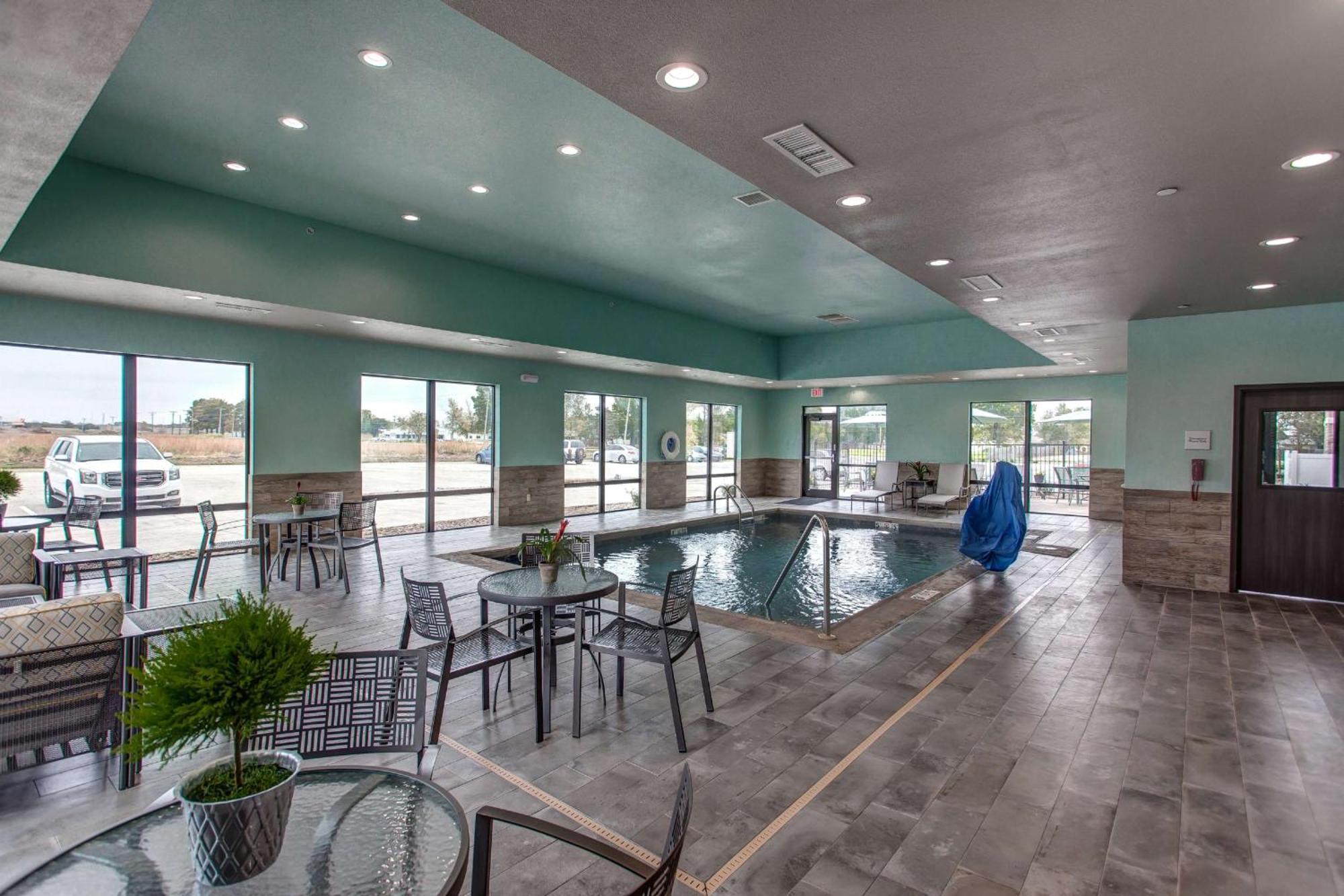 Hampton Inn & Suites-Wichita/Airport, Ks Ngoại thất bức ảnh