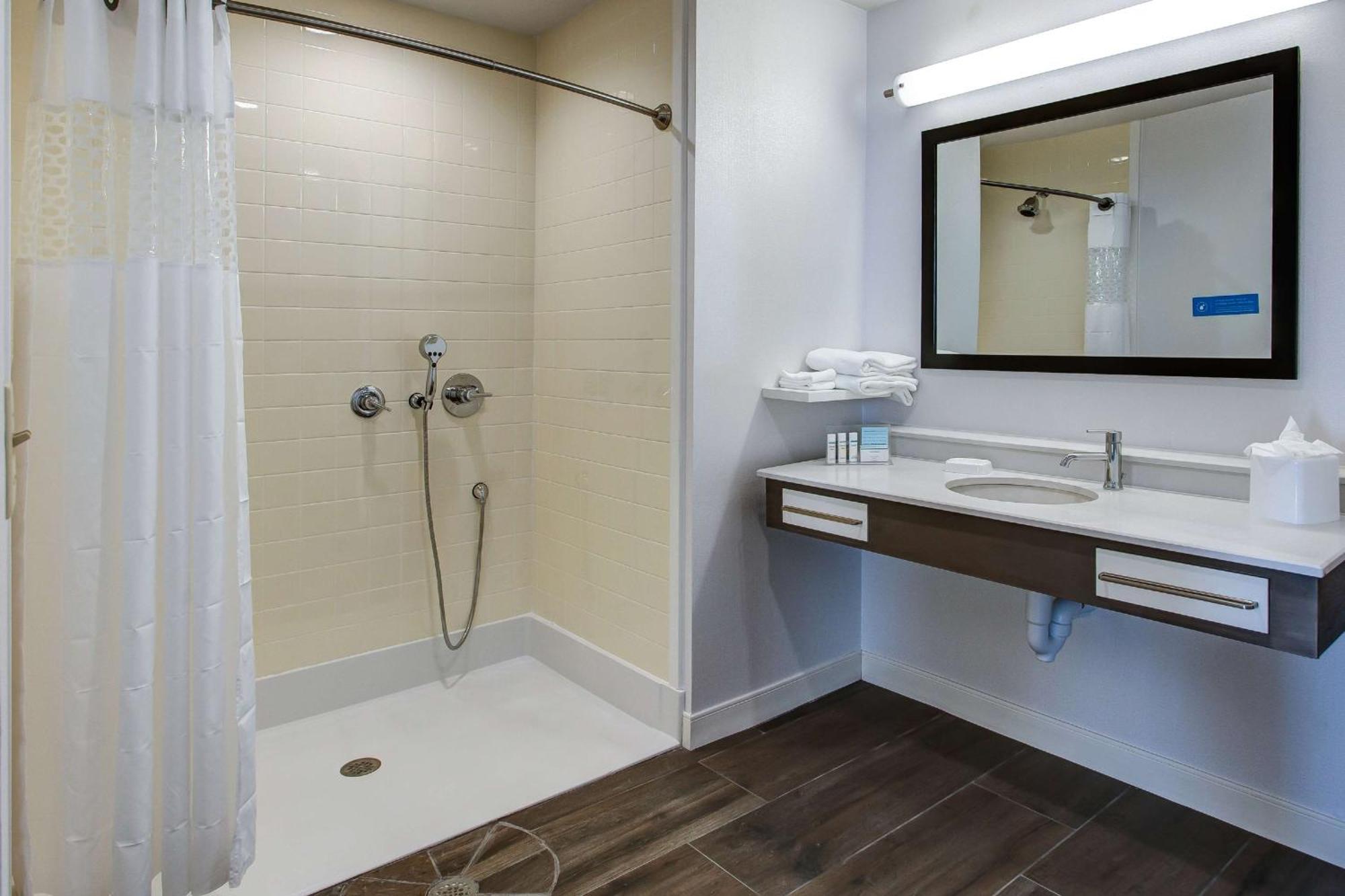 Hampton Inn & Suites-Wichita/Airport, Ks Ngoại thất bức ảnh
