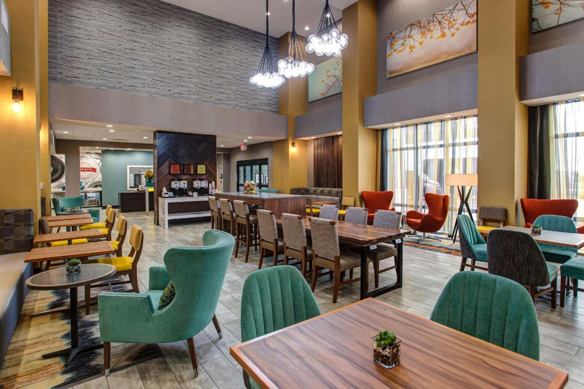 Hampton Inn & Suites-Wichita/Airport, Ks Ngoại thất bức ảnh