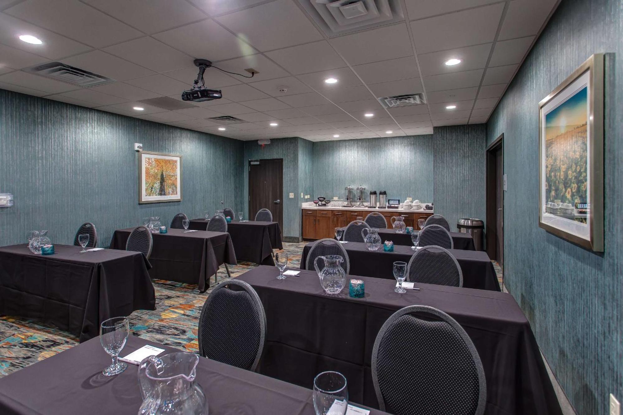 Hampton Inn & Suites-Wichita/Airport, Ks Ngoại thất bức ảnh